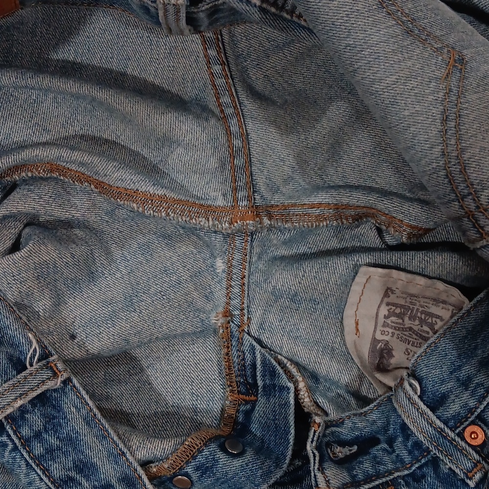 Levi's 501 Distressed Ripped Jeans - Picture 7 of 10